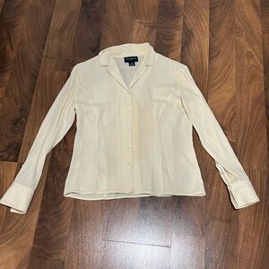 Creamy White Ann Taylor Petites Size 4P Silk Spandex Office Button Up